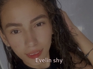 Evelin_shy