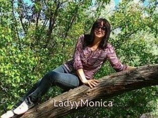 LadyyMonica