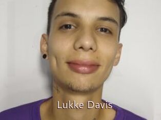 Lukke_Davis