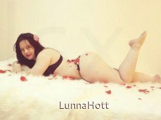 LunnaHott