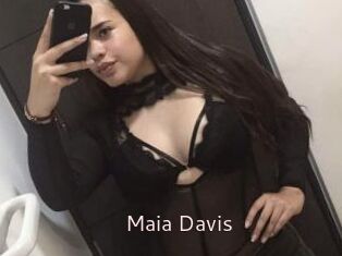 Maia_Davis