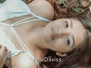 MiaDaviss