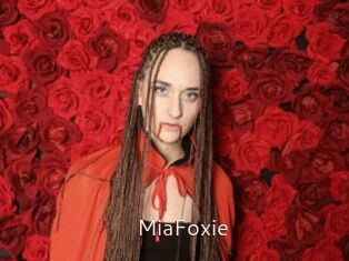 MiaFoxie