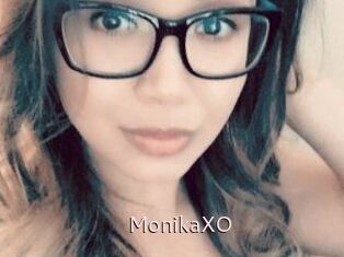 MonikaXO