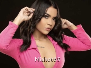 Miahot69