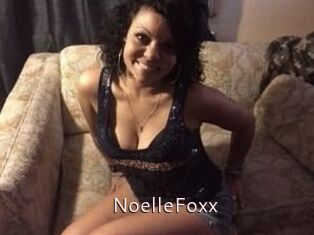 Noelle_Foxx