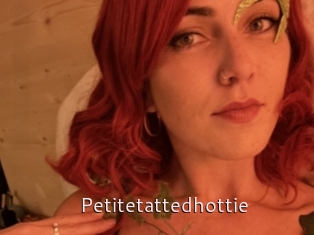 Petitetattedhottie