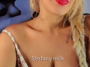 Stefany_milk