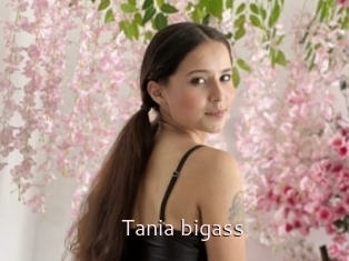 Tania_bigass