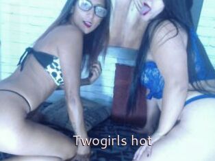 Twogirls_hot